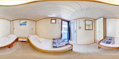 TWIN BEDROOM UPPER DECK