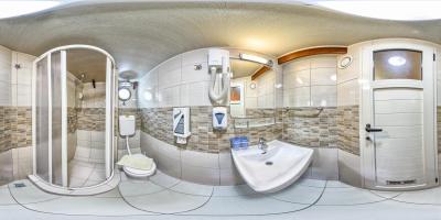 BATHROOM (Triple Room)